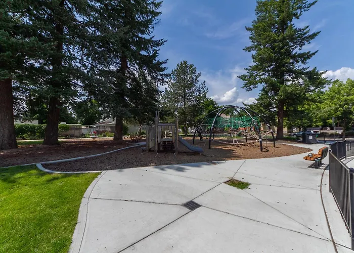 Historic 3 Bed 1 Bath Near Downtown Spokane