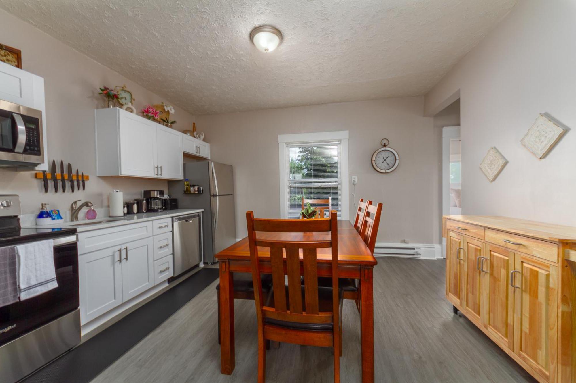 Historic 3 Bed 1 Bath Near Downtown