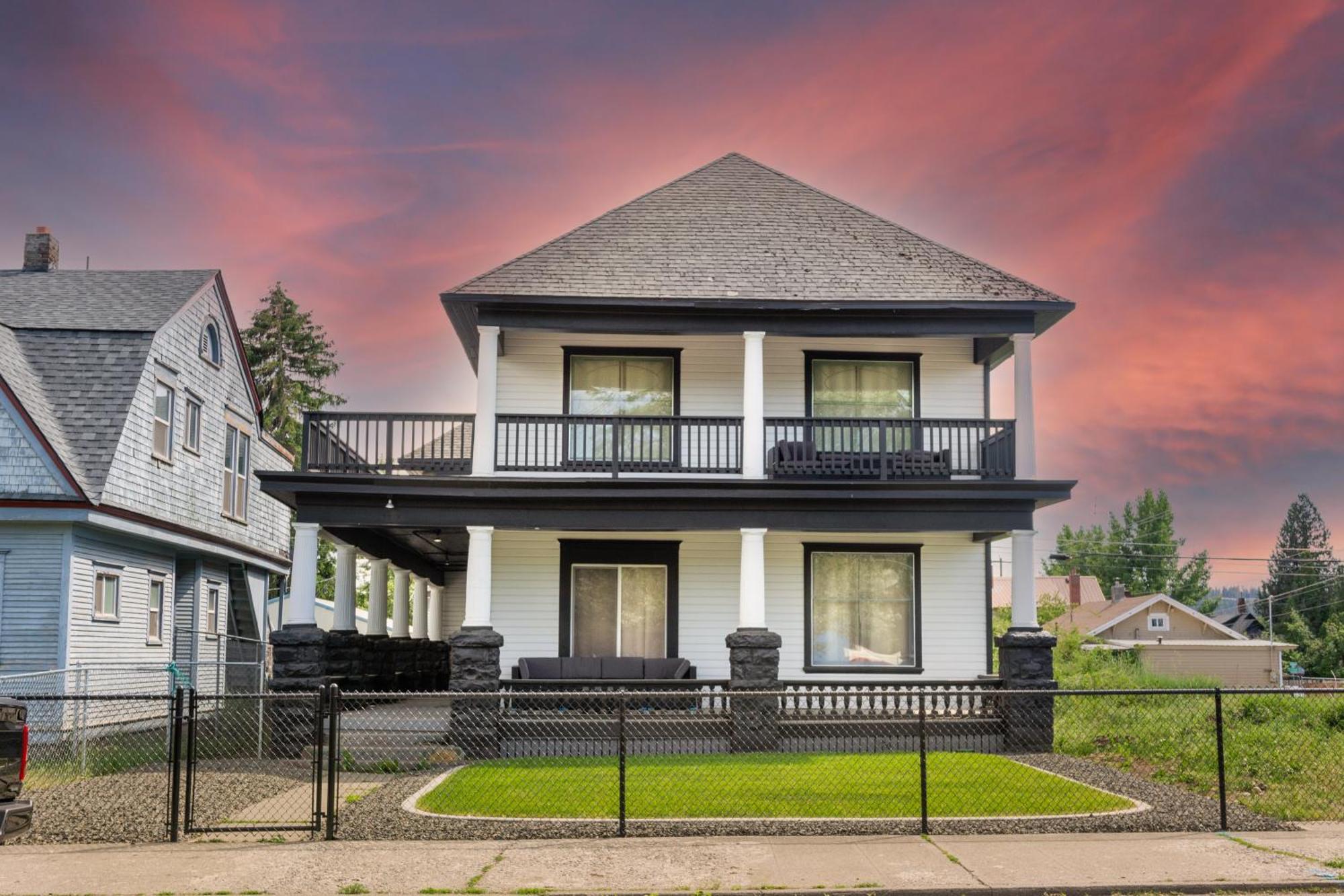 Apartment Historic 3 Bed 1 Bath Near Downtown *