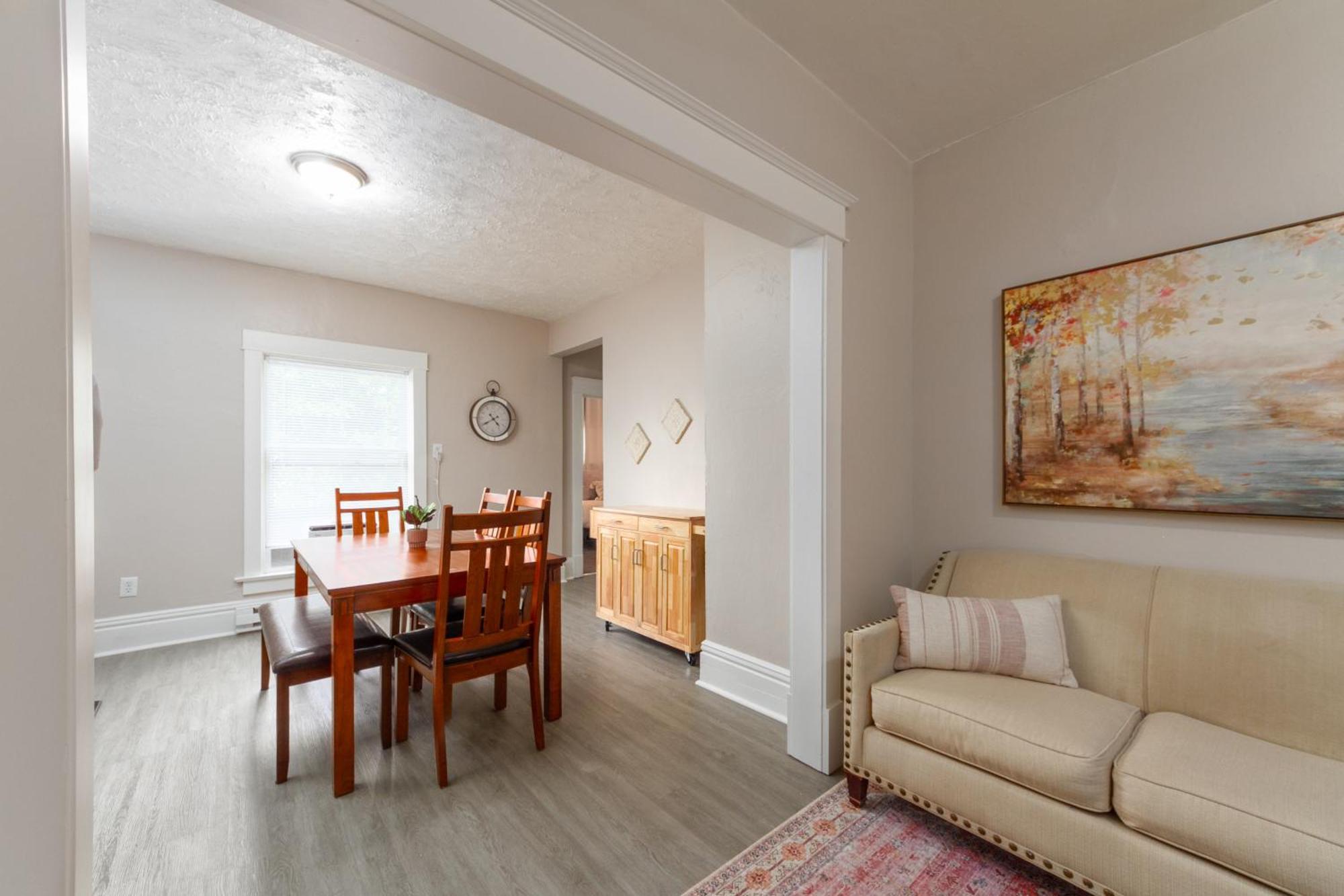 Historic 3 Bed 1 Bath Near Downtown