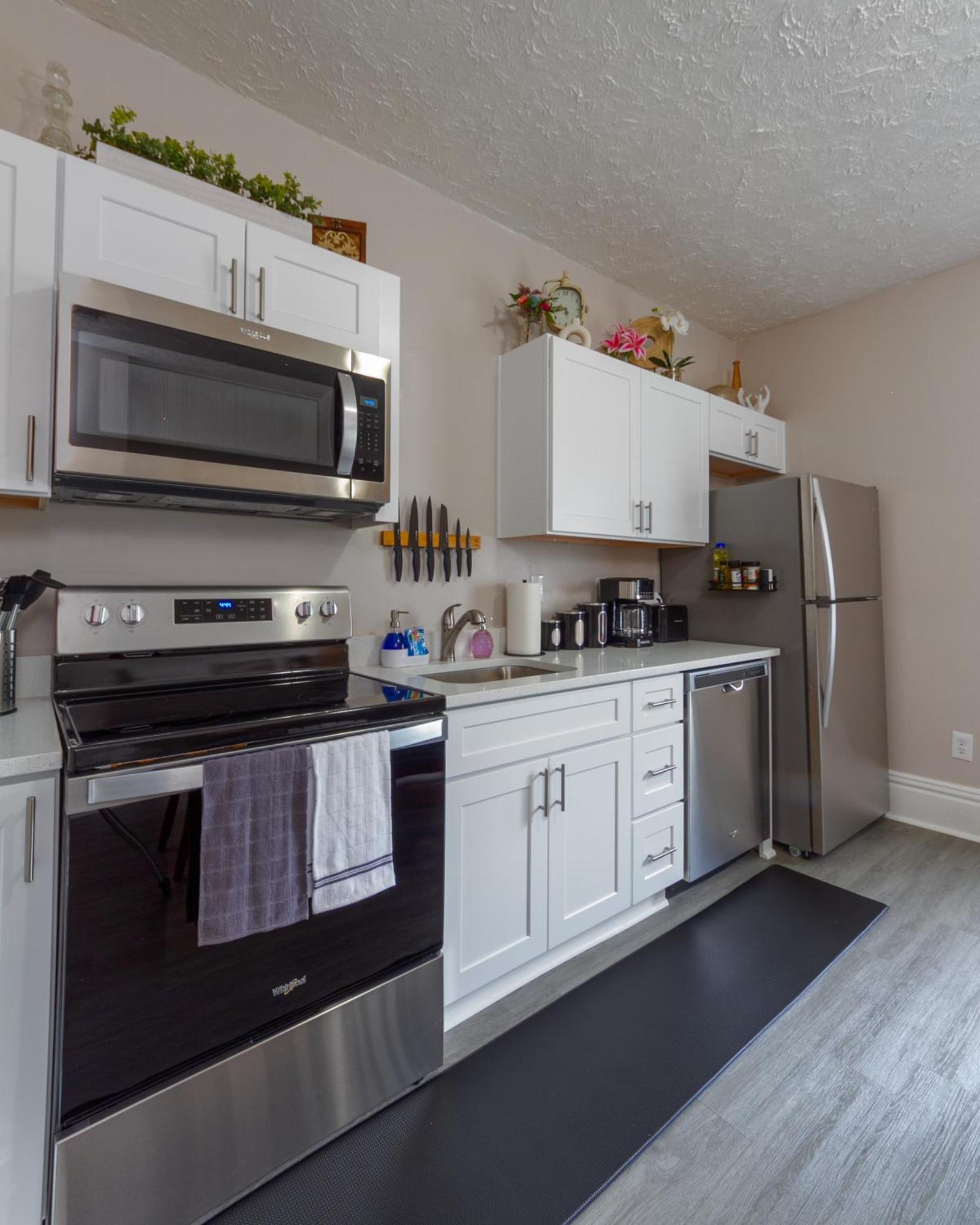 Apartment Historic 3 Bed 1 Bath Near Downtown Spokane